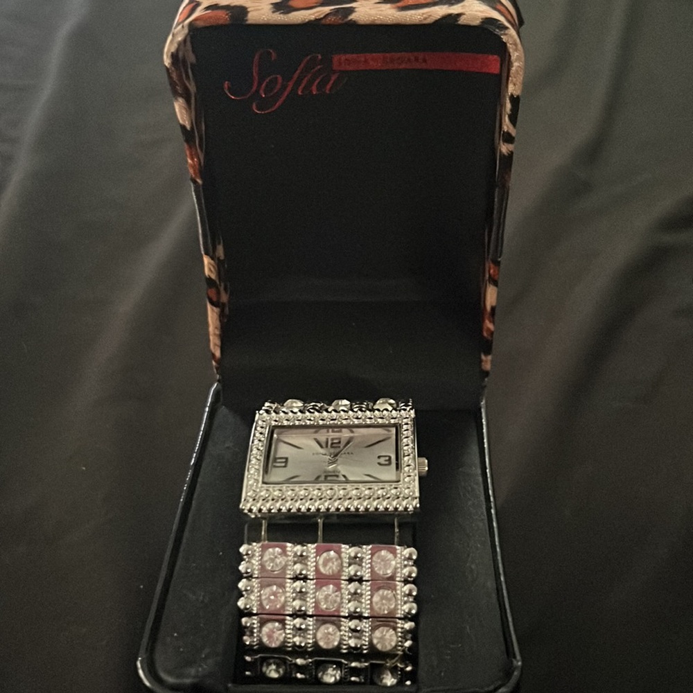 Watch - Picture 2 of 2
